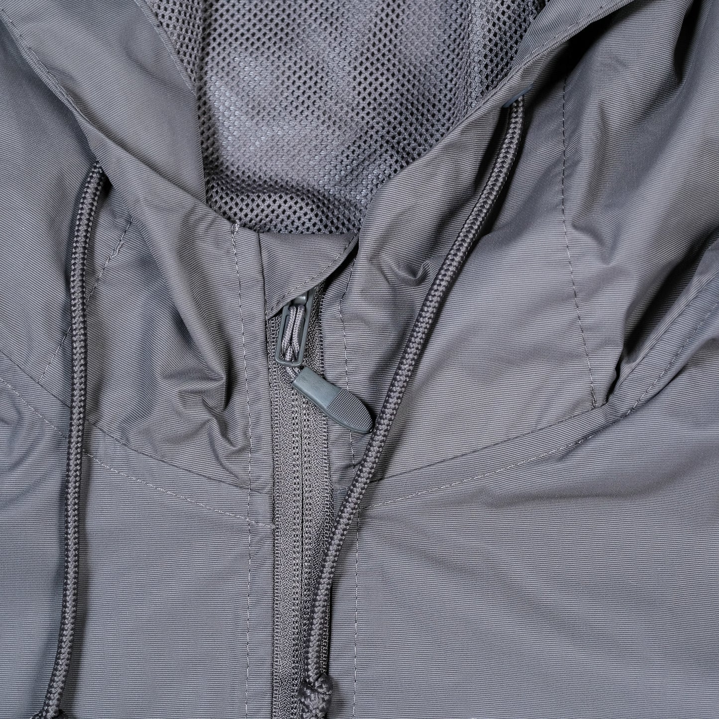 MEN'S WATER-RESISTANT WINDBREAKER ANORAK JACKET | SMOKE