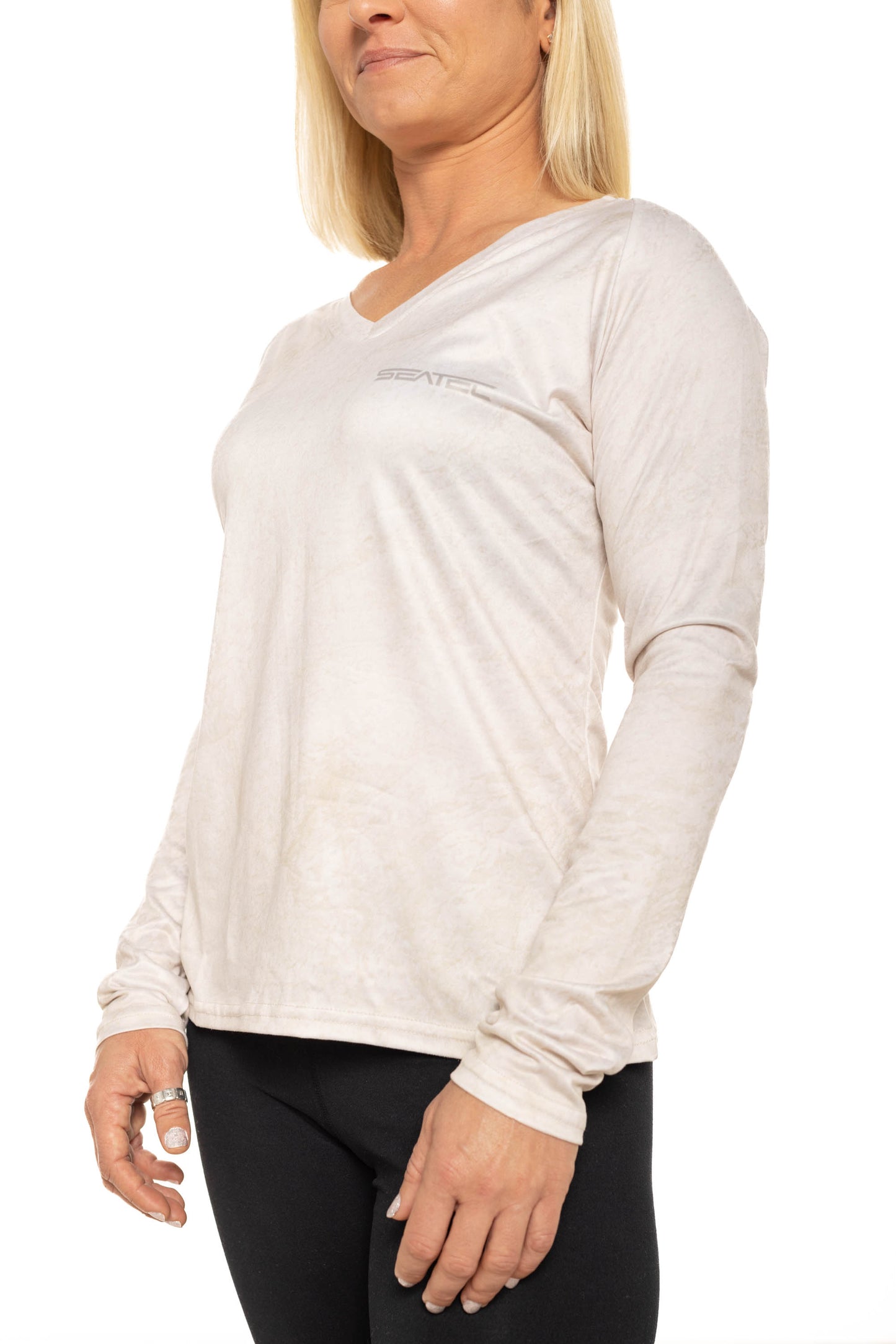 WOMEN'S SPORT TEC | SAND | V NECK